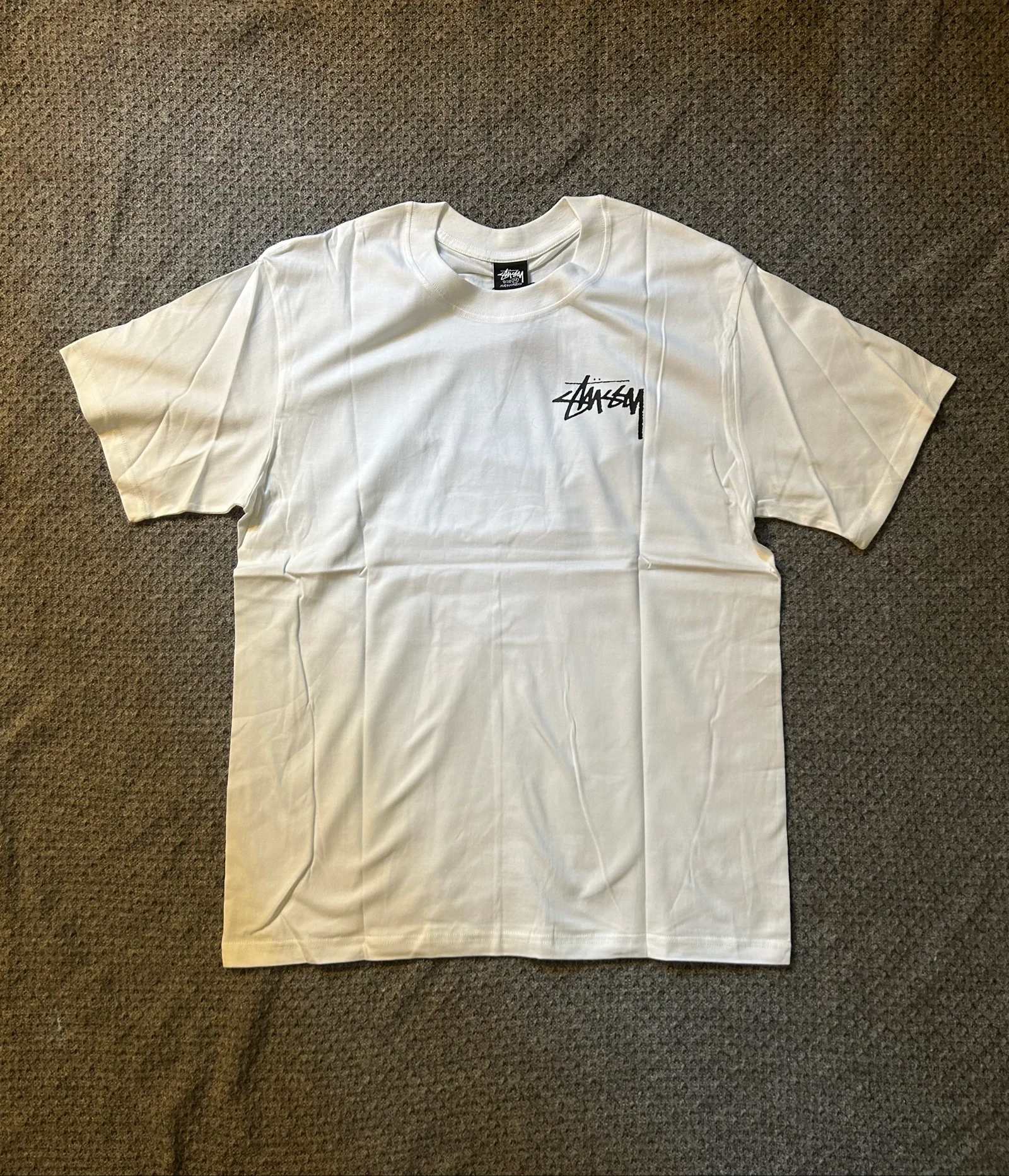 white Stussy t-shirt with red dice pattern size M – photo 2